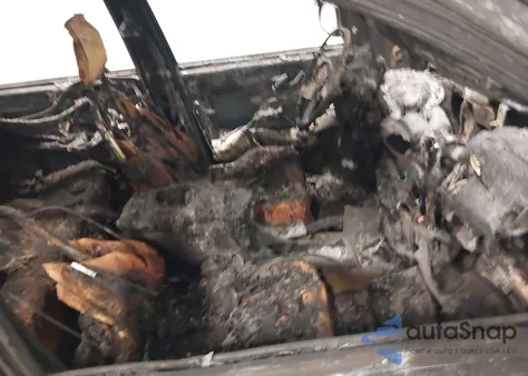 2002 Ford Escape Xlt from USA, damaged, VIN 1FMYU041X2KB12754